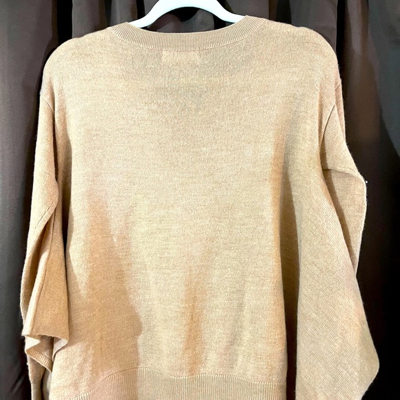 Ladies Anthropologie sweater, Size Small, Tan, 100% Merino Wool, so cute - Picture 4 of 4